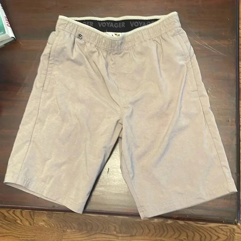 Voyager khaki sweatwicking UV 50+shorts size small
